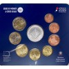 Ce coffret contient les huits pièces de la 1 cent à 2 euro ainsi qu'une pièce de 3 euros en argent didiée au 120 ans de l'ACI