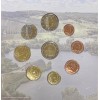 La 2 euros commémorative en version hologramme se trouvant uniquement dans le ce coffret BU.