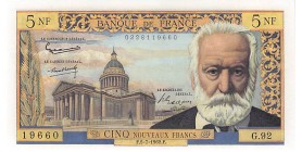 Avers : Victor Hugo à droite, le Panthéon en fond