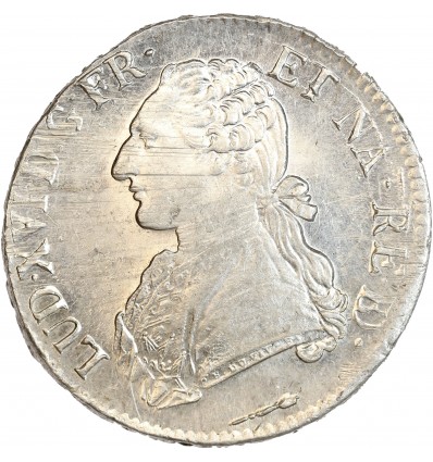 Avers :  Buste de Louis XVI à gauche en habit de cour, les cheveux noués par un ruban.