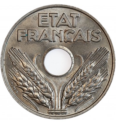 Avers : ETAT / FRANCAIS en deux lignes au-dessus d'un trou central