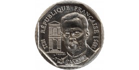 Avers : buste habillé de face de Louis Pasteur avec en arrière plan sur la gauche la porte de l'Institut Pasteur